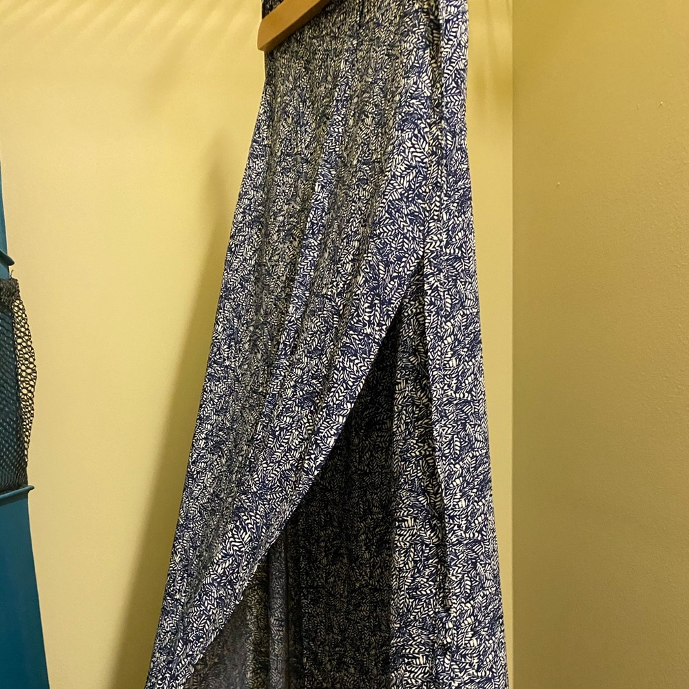 Lulus navy blue floral midi skirt w side slit XS/0